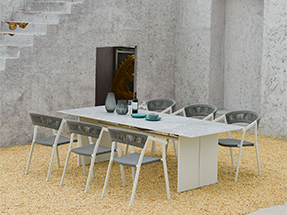 大（dà）師長桌